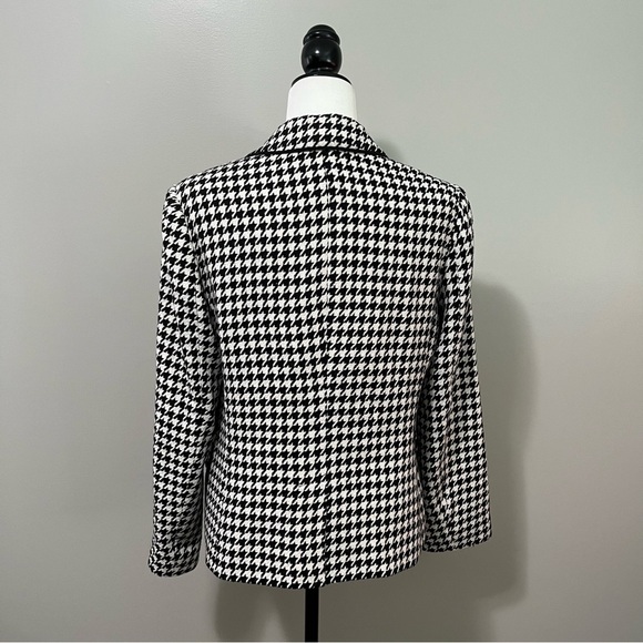 Baia Notch Lapel Black White Houndstooth Fully Lined Three Button Blazer - Picture 10 of 15